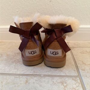 UGG Kids Boots w/Bow